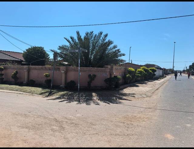 2 BEDROOM HOUSE FOR SALE IN SOSHANGUVE SOUTH